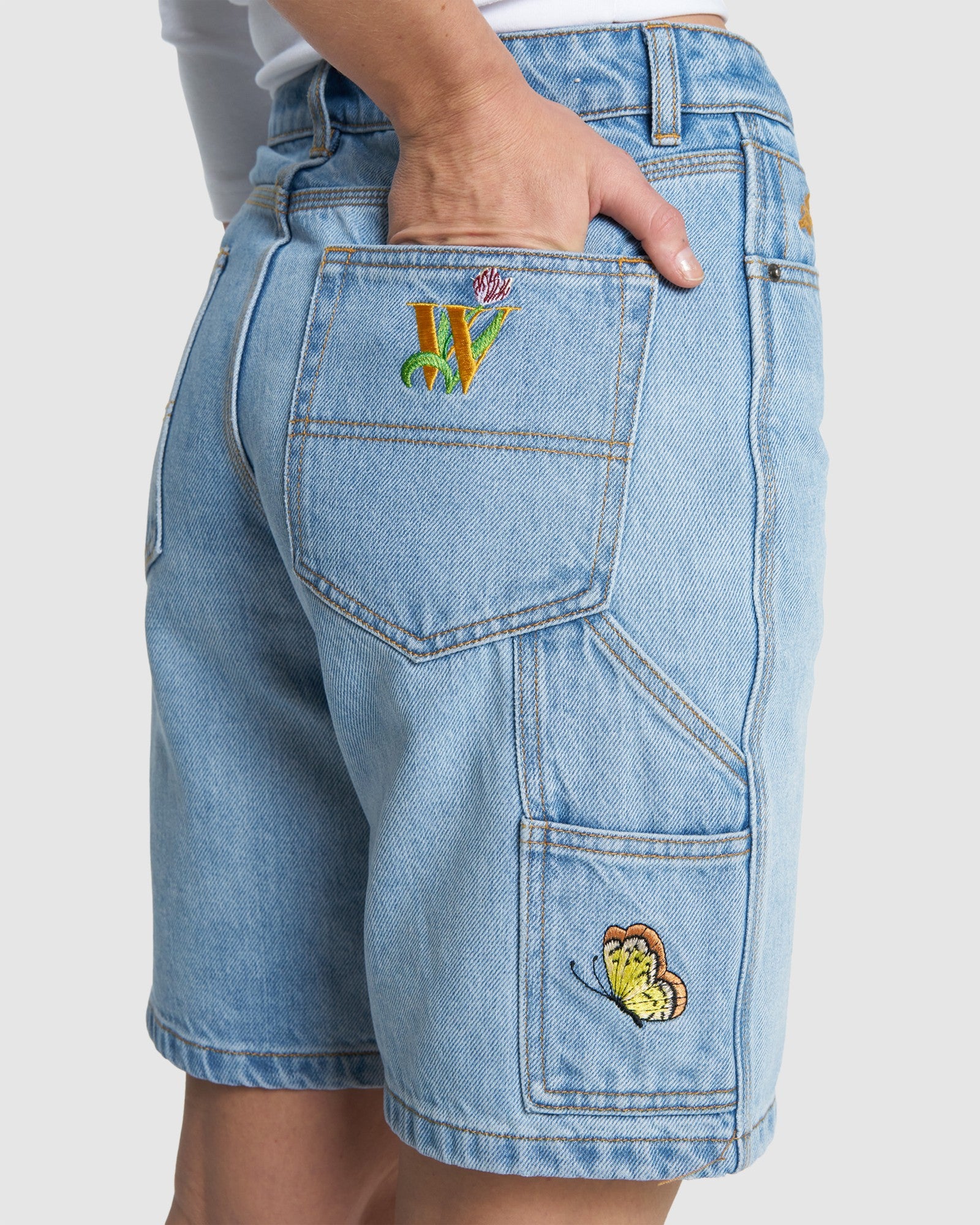 WOMENS FLUTTERBY CARPENTER SHORTS