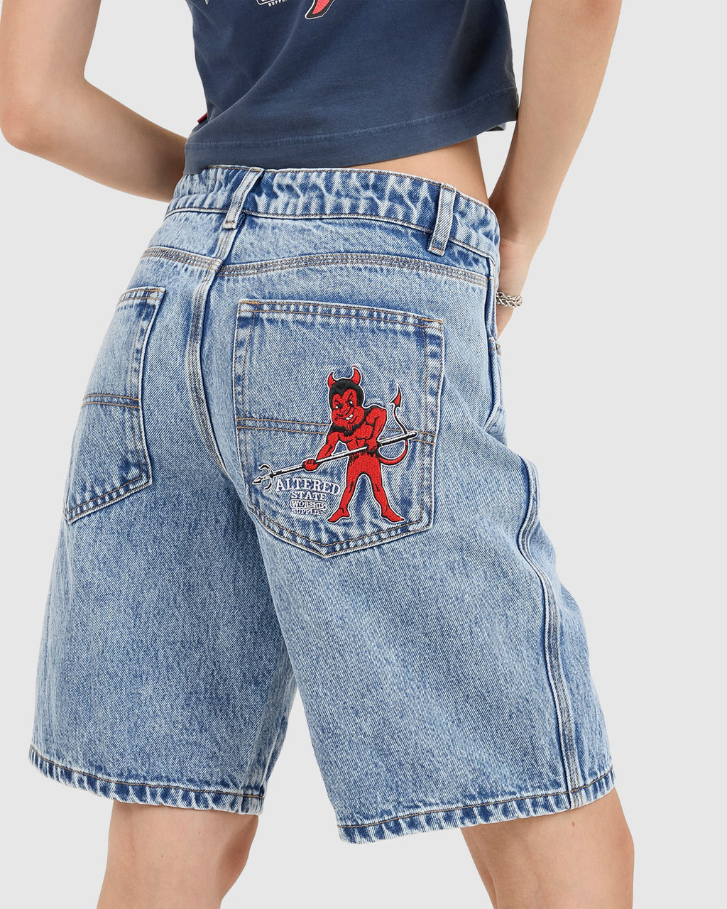 WOMENS ALT STATE SLOUCHER SHORTS