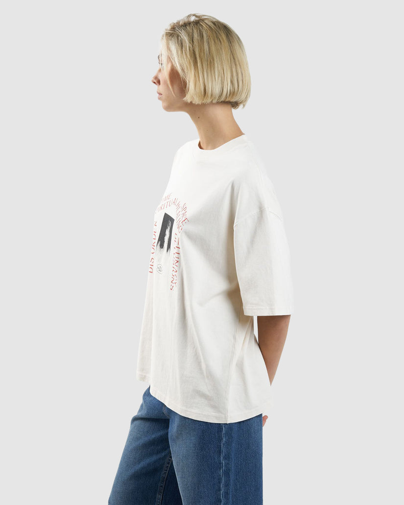 WOMENS HEALING DELUSIONS OVERSIZED T-SHIRT