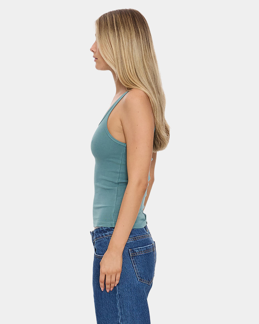 Womens Minimal Thrills Scoop Tank Top