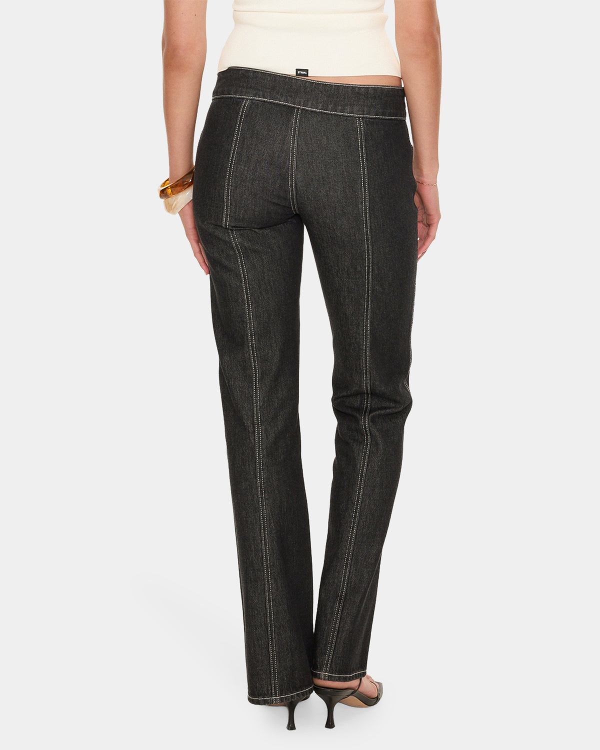 SUKI LOW RISE FLARE JEAN RABK