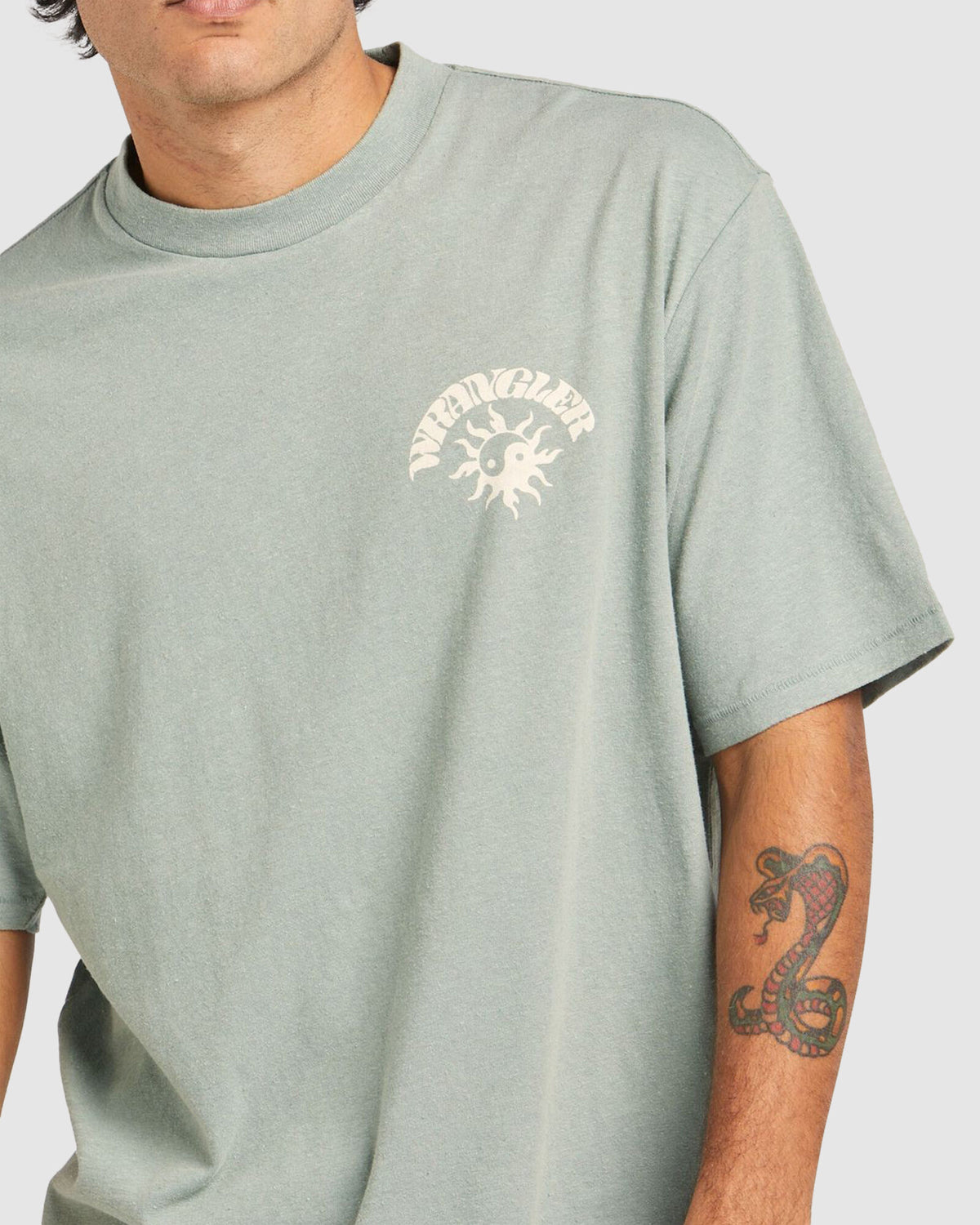 MENS SUN YIN SLACKER WASHED T-SHIRT