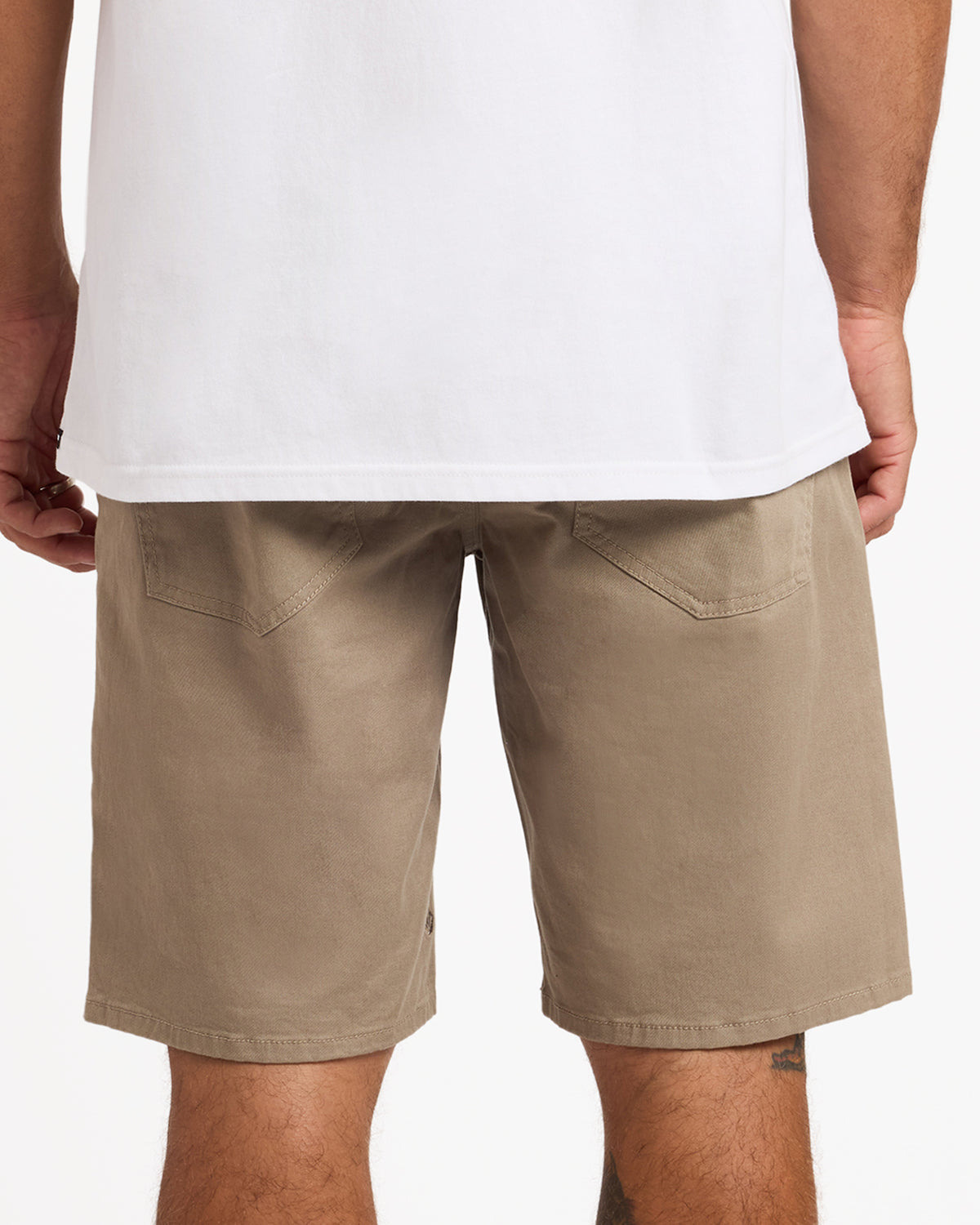 a0932401_volcom_bnl_bck6