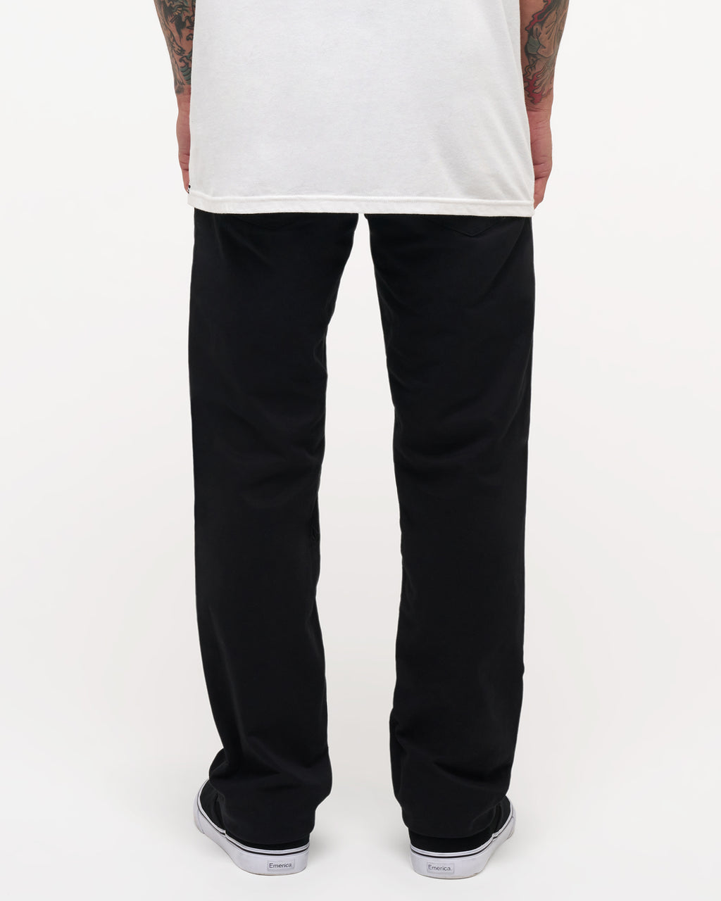 a1112308_volcom_blk_bck1