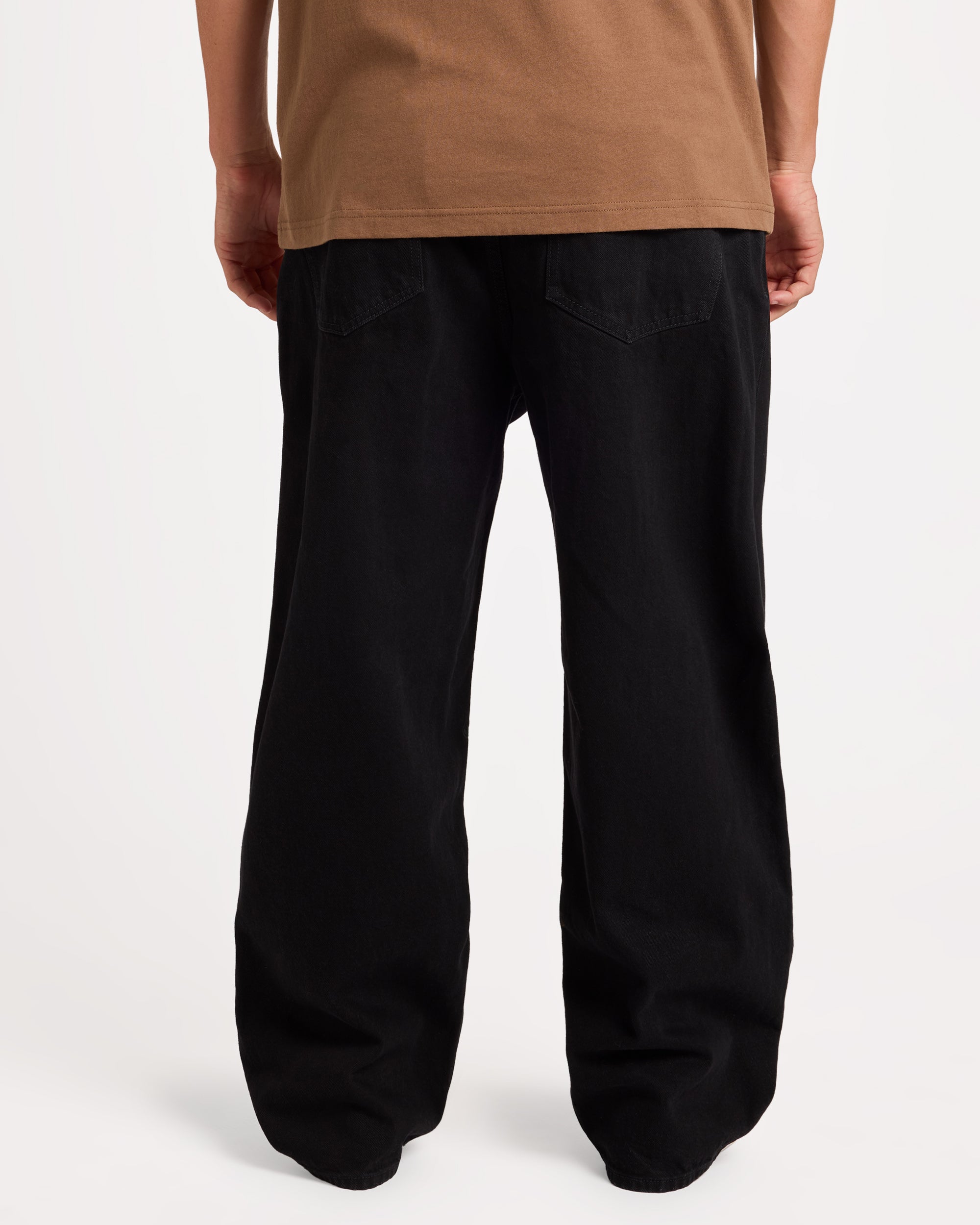 a1912612_volcom_blk_bck1