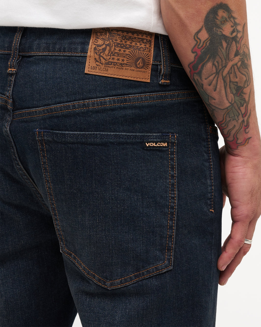 a1912617_volcom_nvb_dtl1