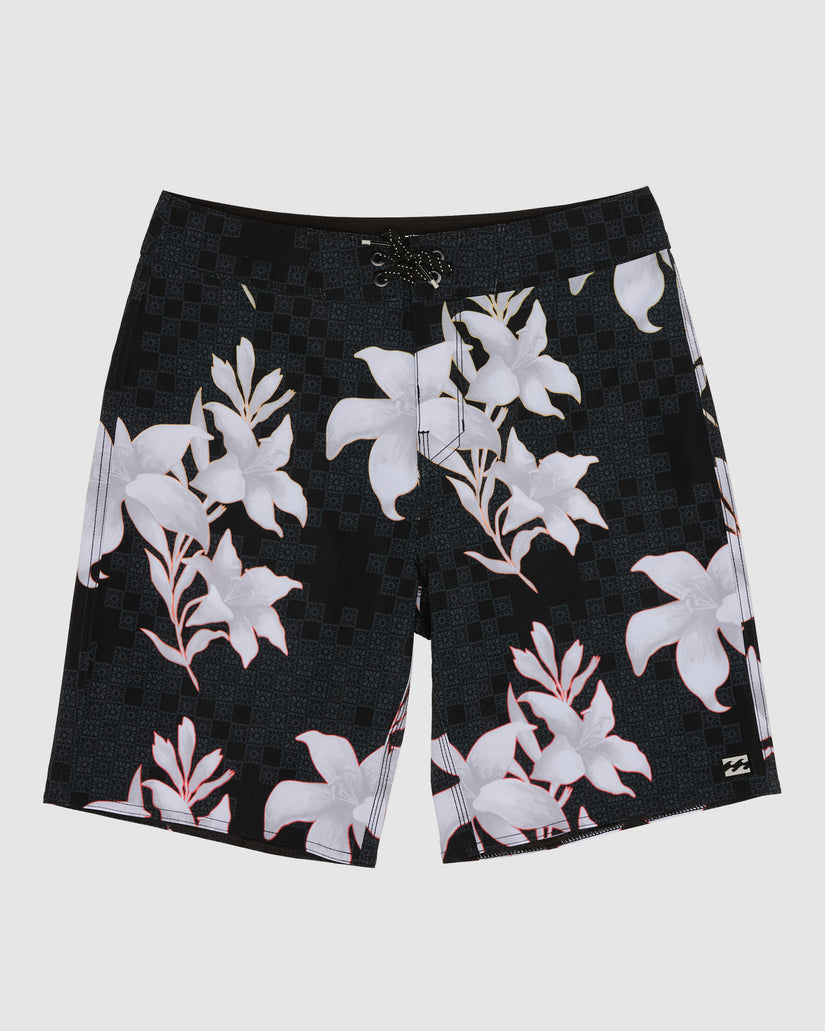 Boys 8-16 Sundays Pro Boardshorts