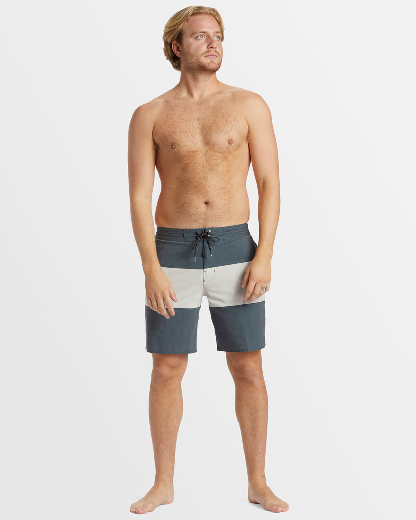 Mens Throw On 19" Boardshorts