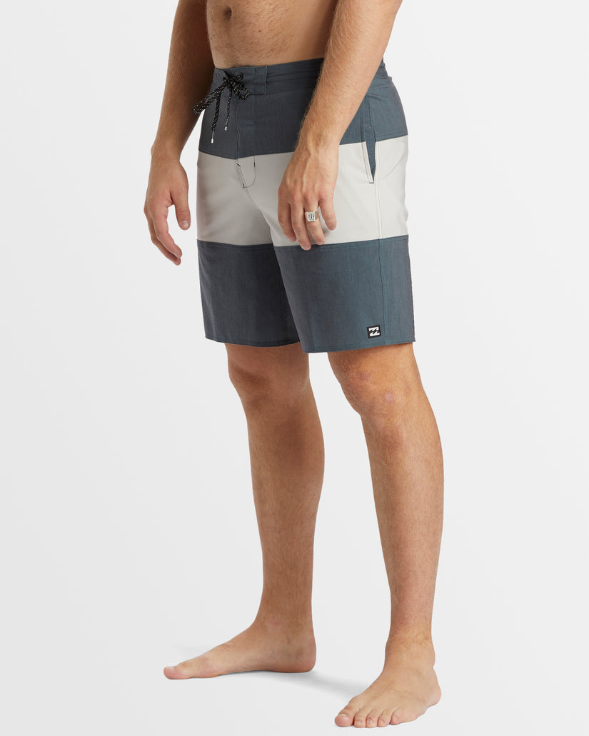 Mens Throw On 19" Boardshorts