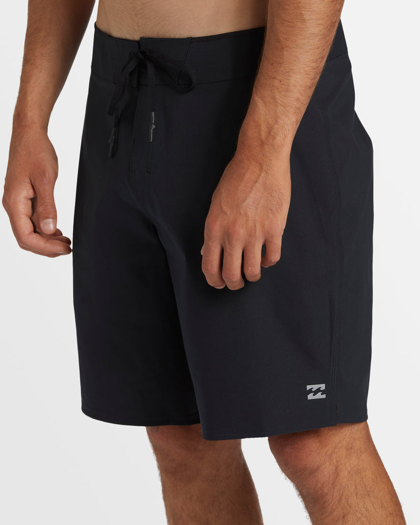 Mens Boat Trip Pro 18" Boardshorts