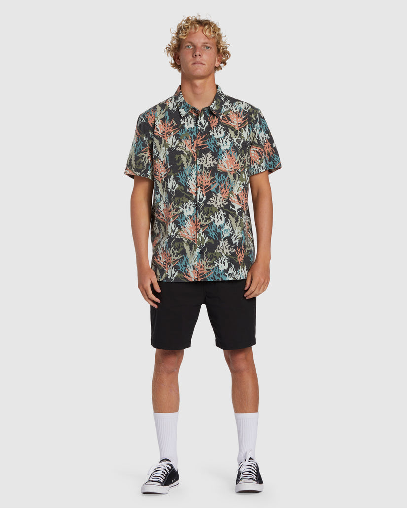 Mens Coral Gardeners Surftrek Shoet Sleeve Shirt