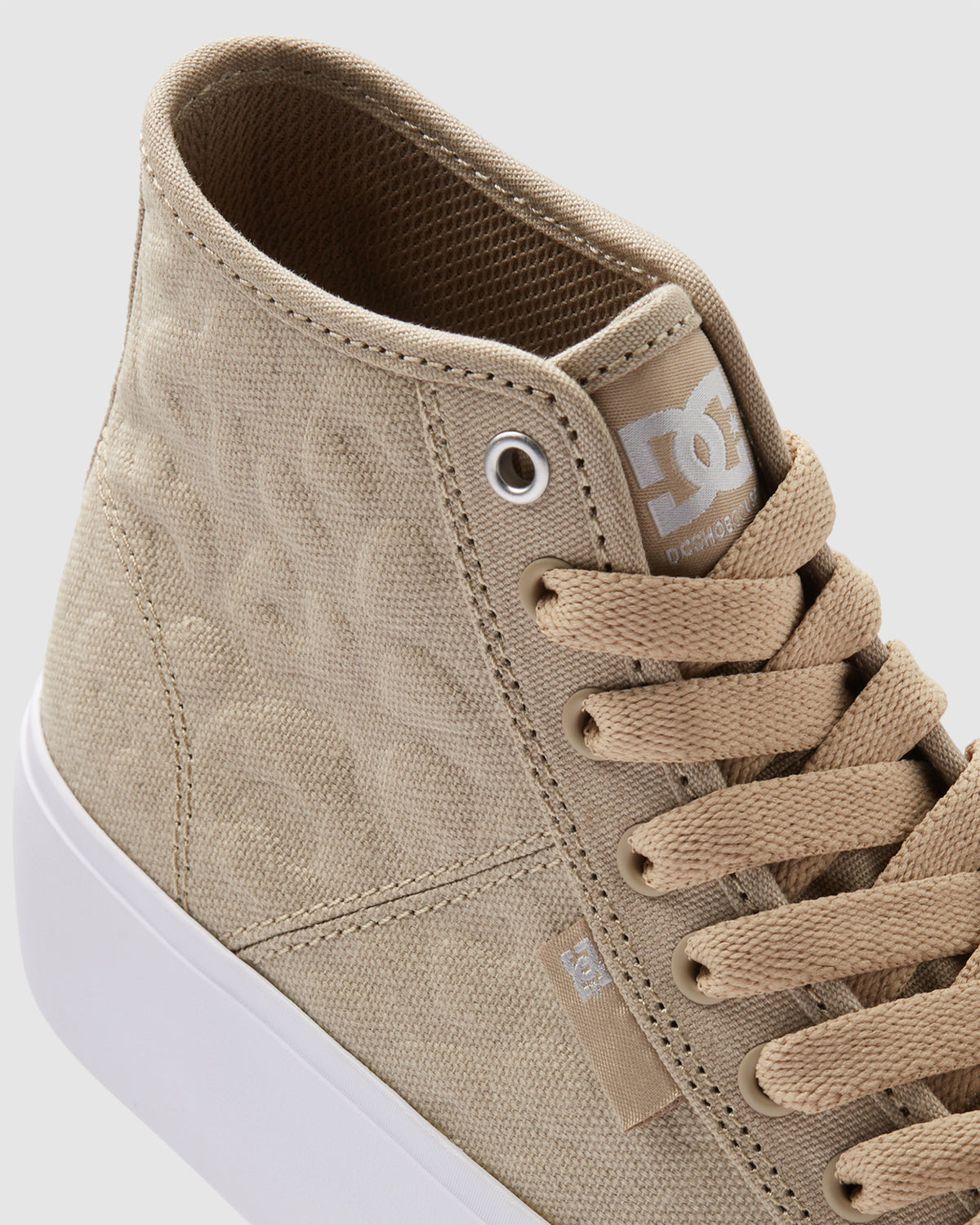 Womens Manual Hi Platform Shoe