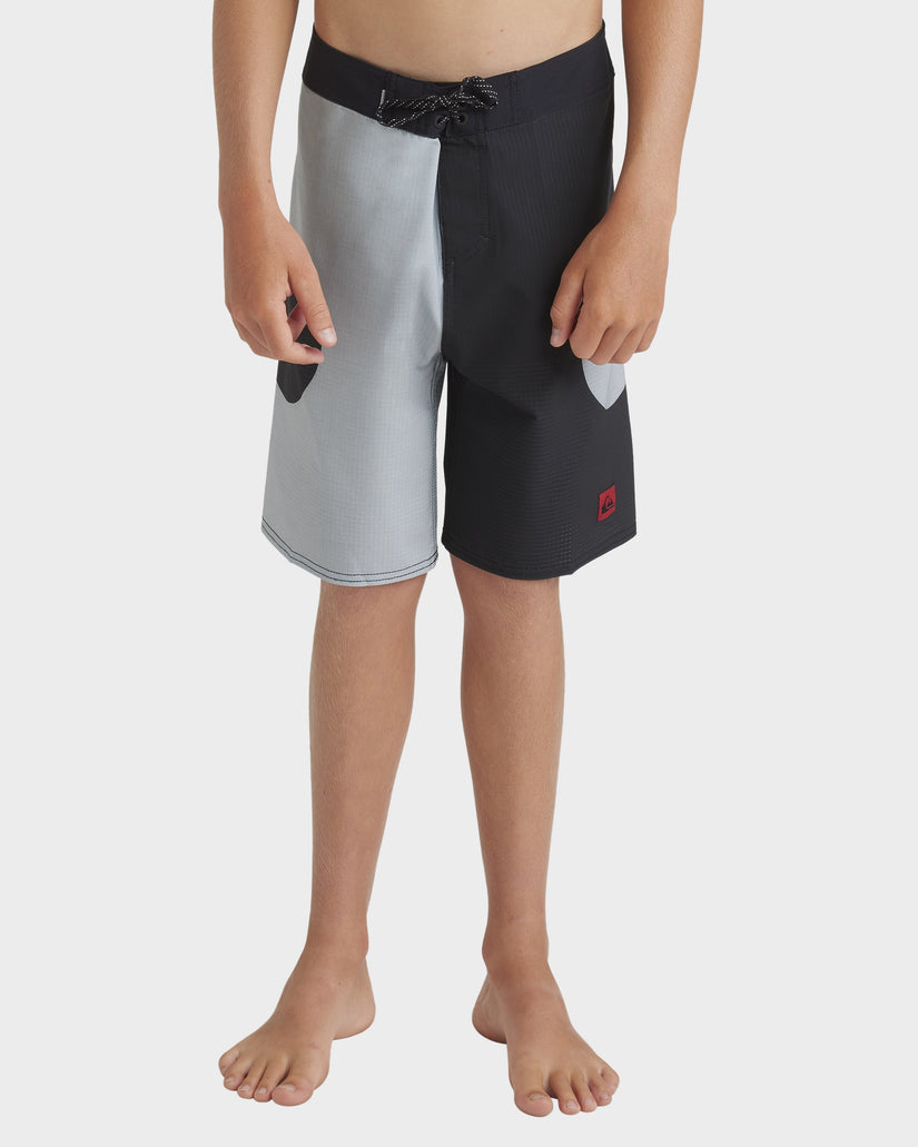 Boys 8-16 Highline Griff 17" Performance Boardshorts