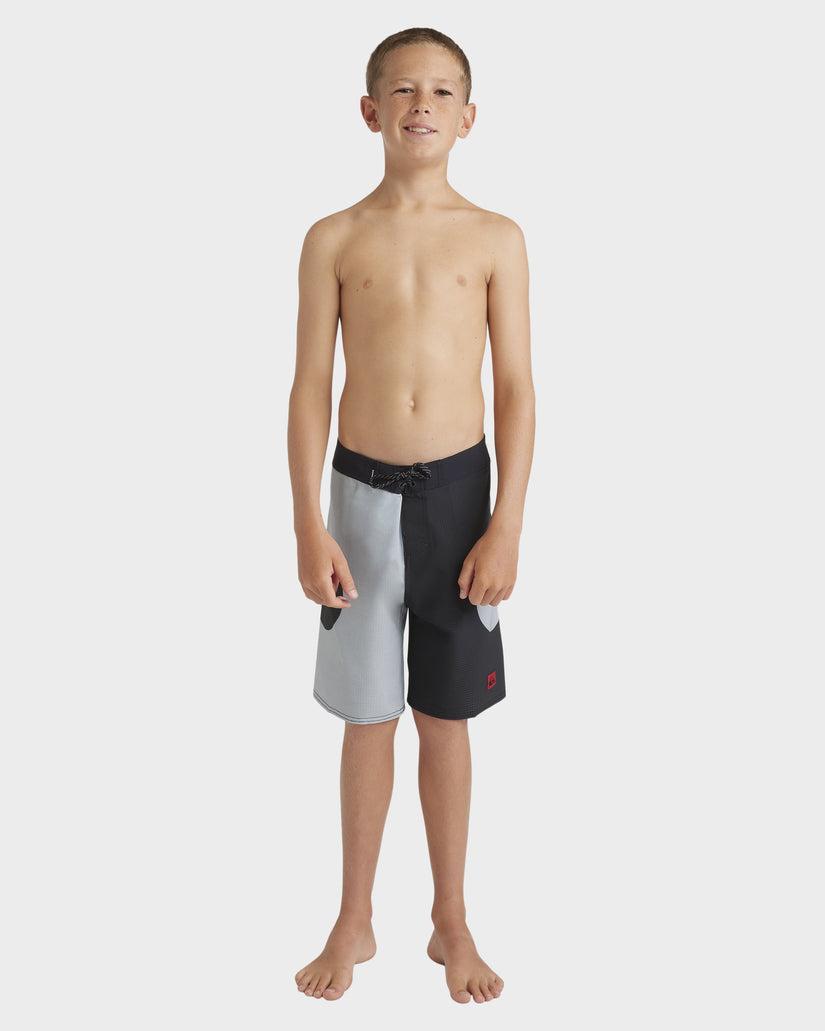 Boys 8-16 Highline Griff 17" Performance Boardshorts