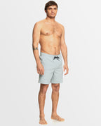 Mens Taxer Amphibian 18" Boardshorts