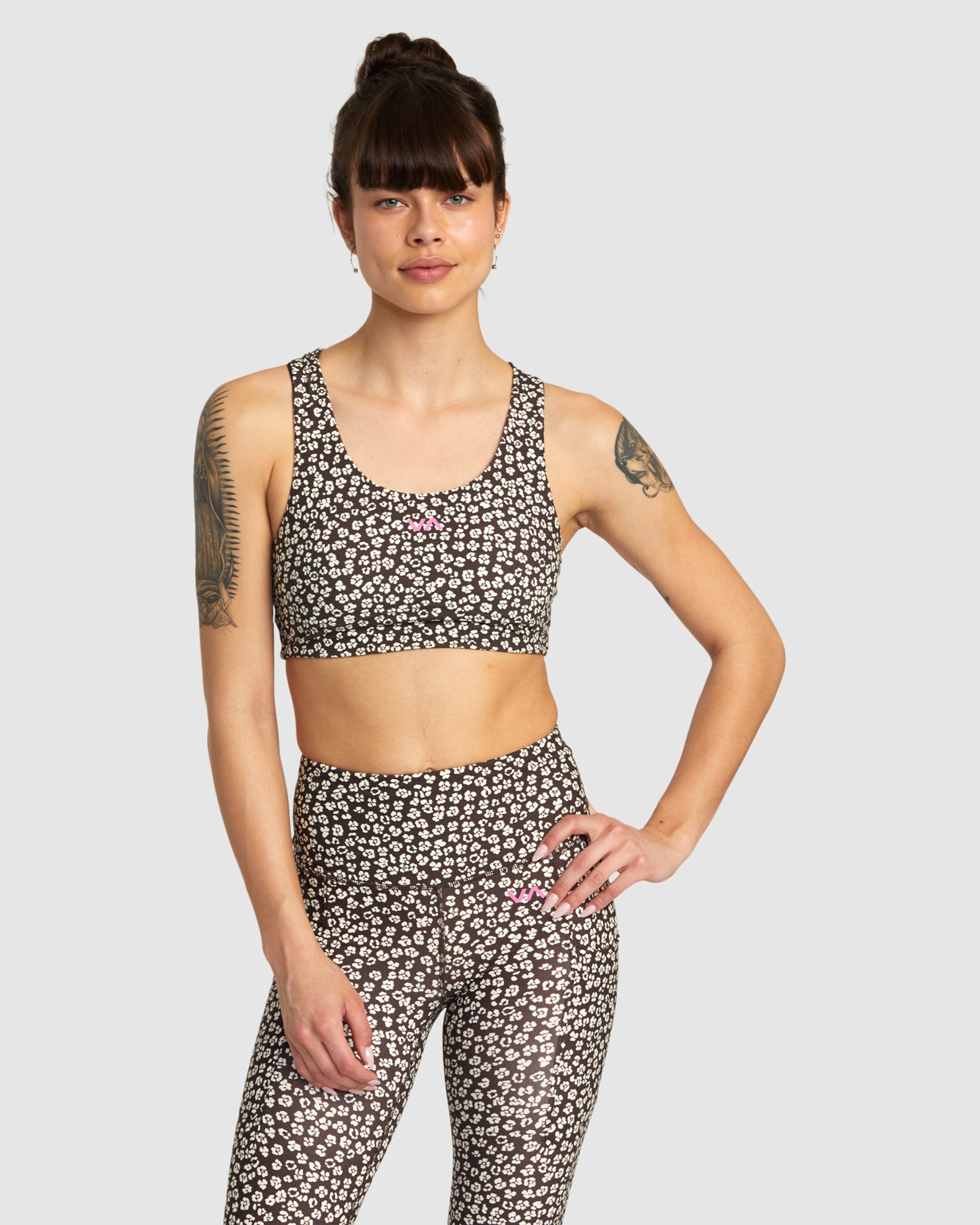 Womens VA Essential Mid Sports Bra