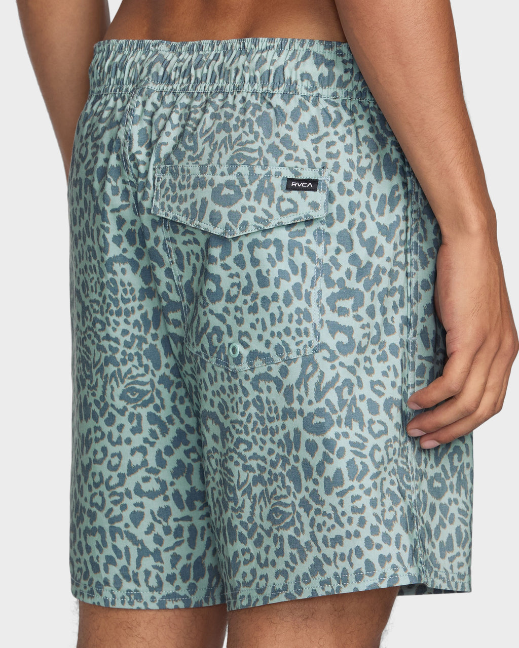 BARNES ELASTIC SHORT 17