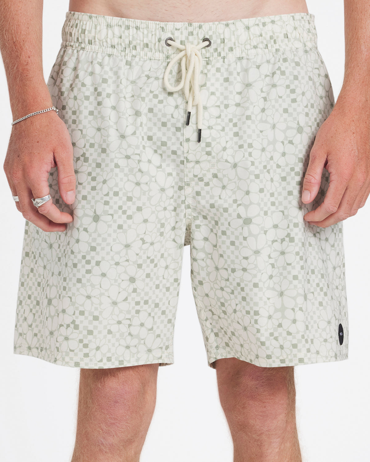 avybs00265_rvca_nat_frt6