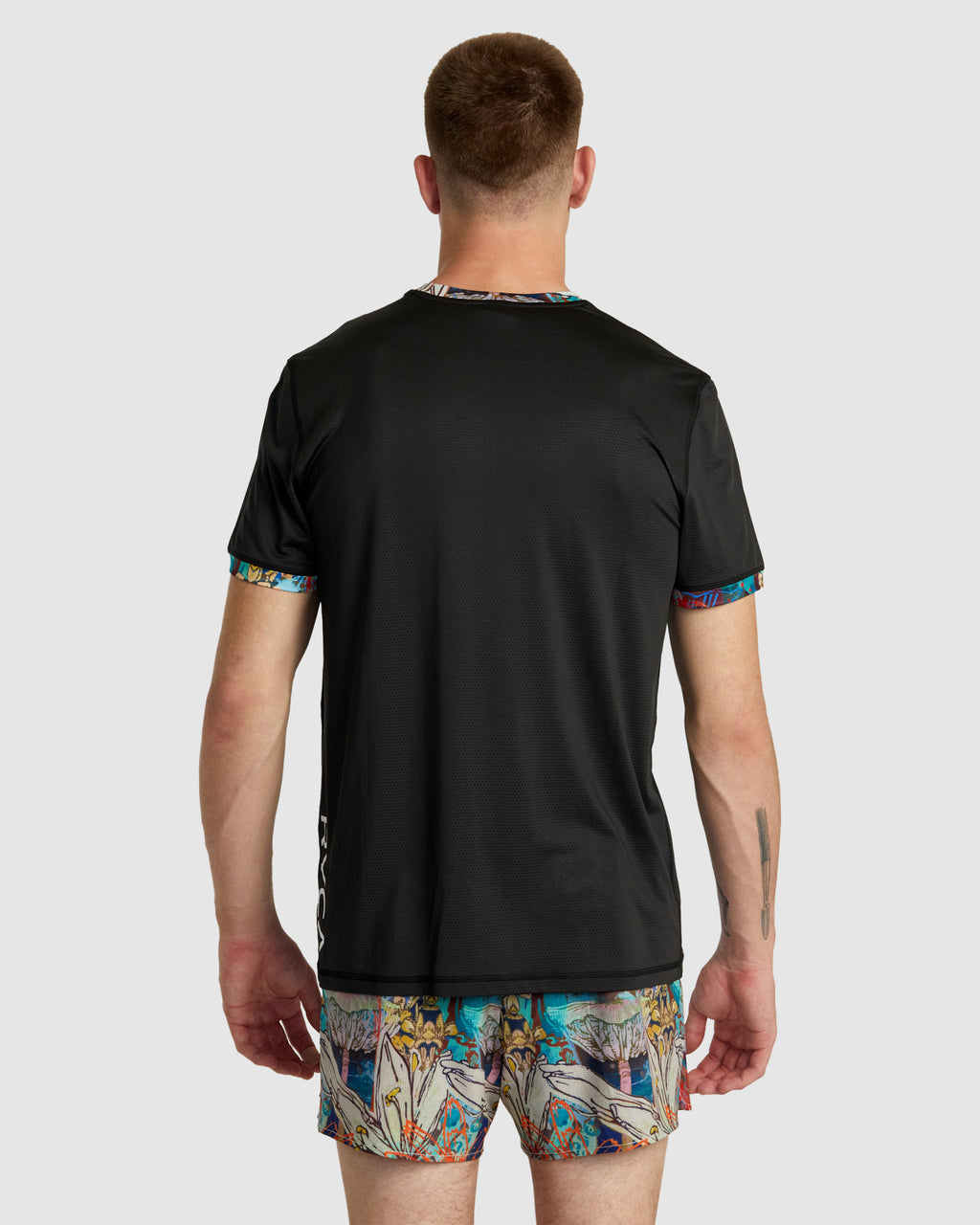 SAGE VAUGHN RVCA RUNNER SS