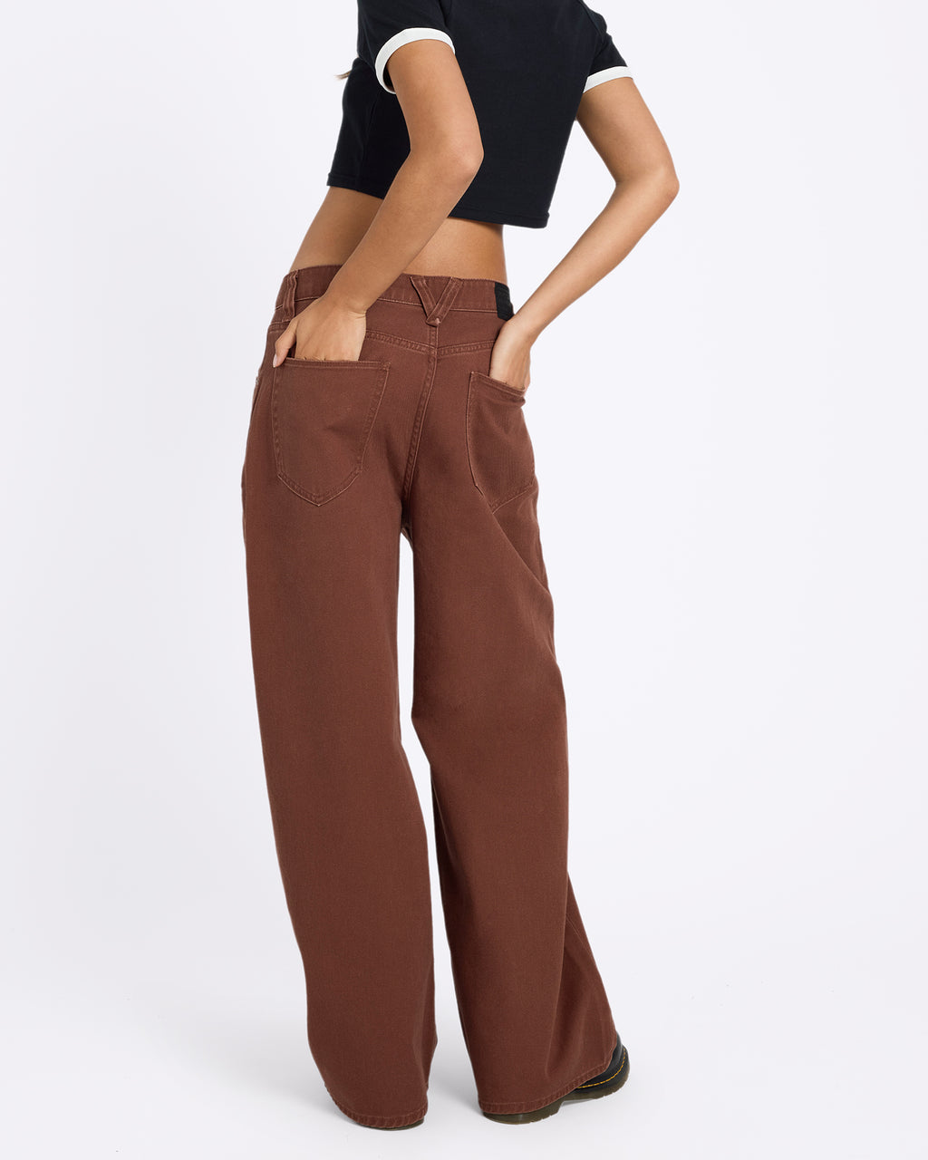 b1912607_volcom_tbb_bck4