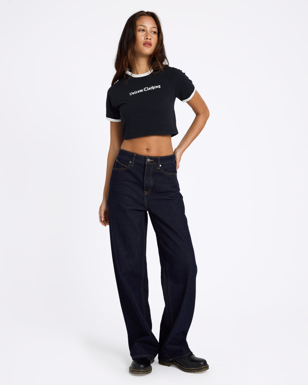 b1912608_volcom_raw_frt1