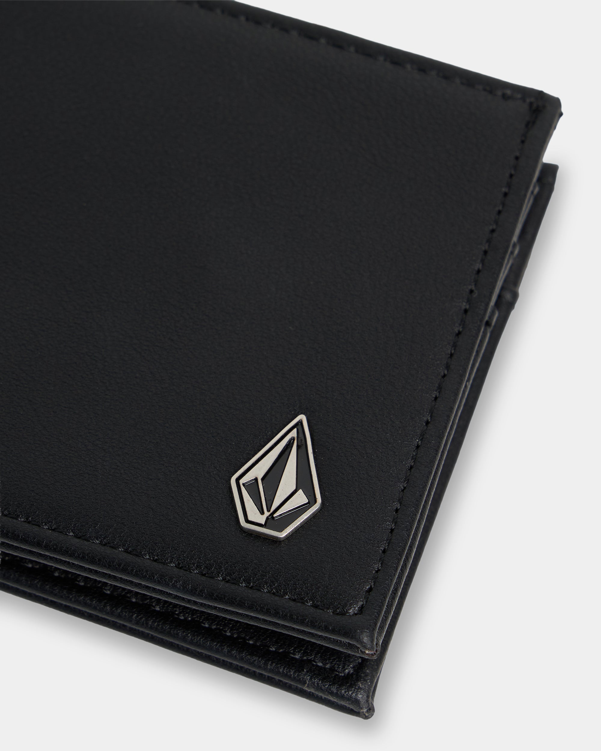 d6032548_volcom_blk_dtl2