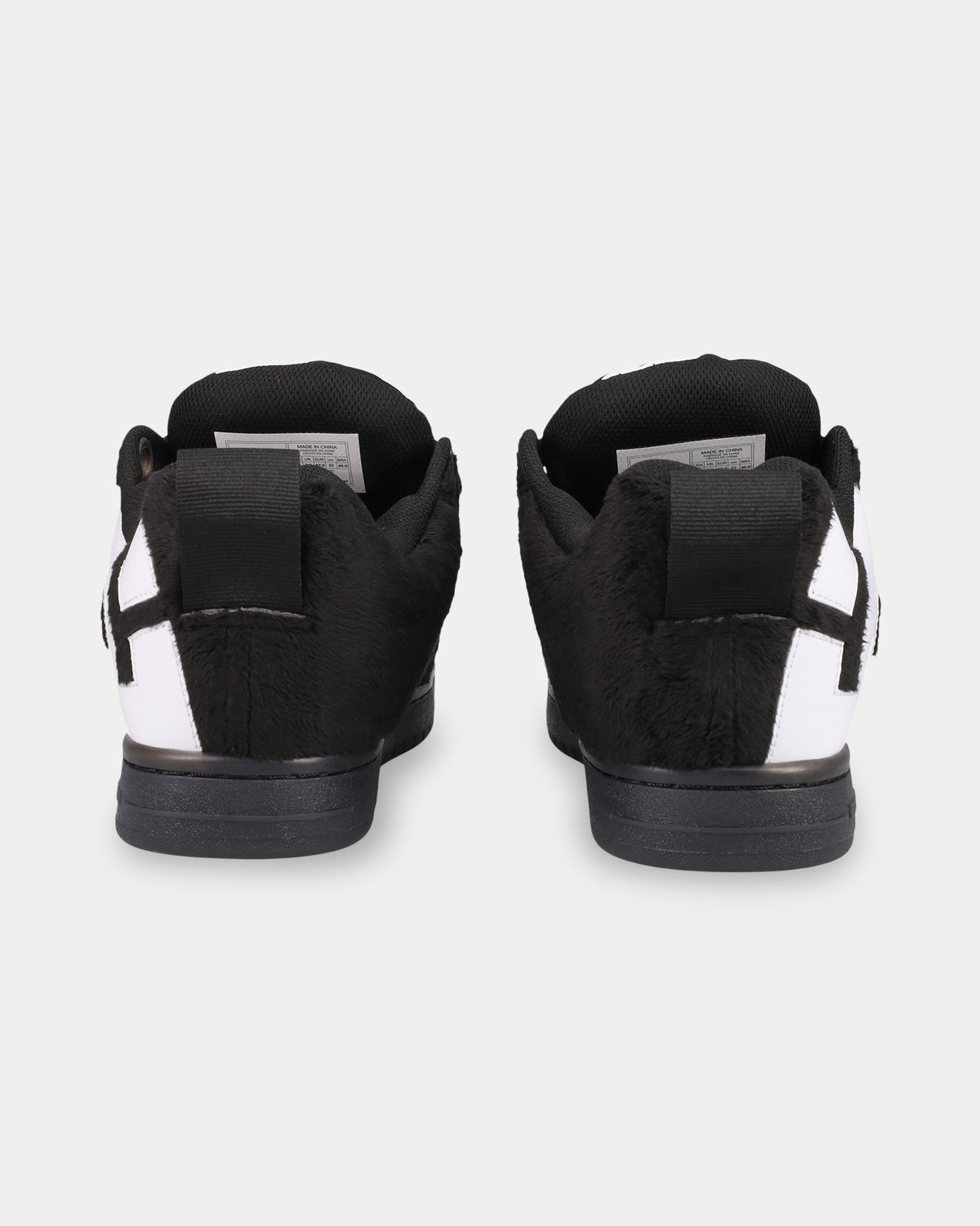 dc04304_dcshoes_001_bck1