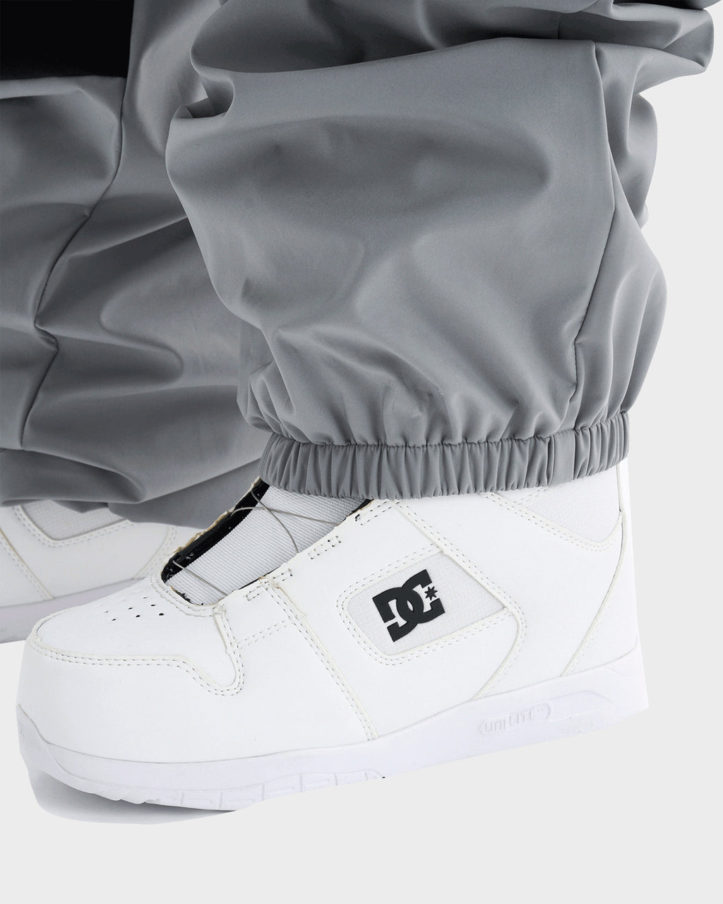 Mens 24 DC Snow Cargo Pants