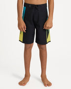 eqbbs03721_quiksilver_kvj8_frt1