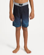 eqbbs03722_quiksilver_ksh8_frt1
