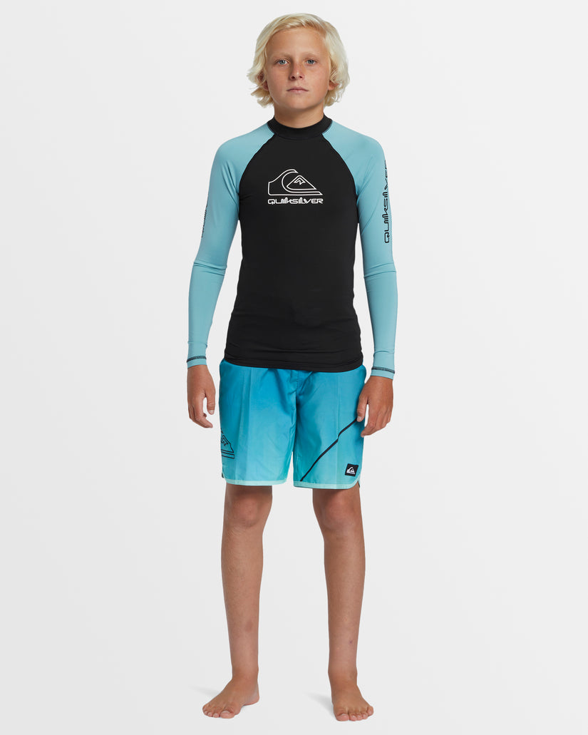 Boys 8-16 On Tour Long Sleeve UPF 50 Rash Vest