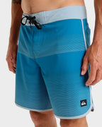 Mens Surfsilk Scallop 18 Boardshorts