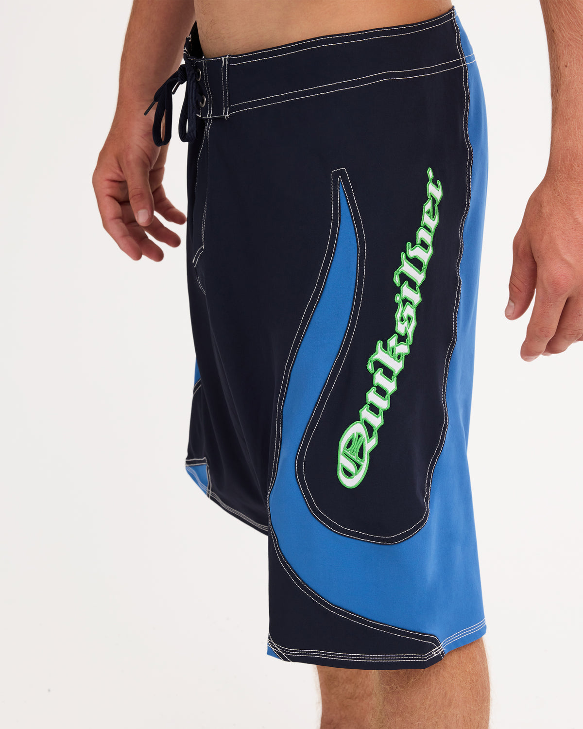 eqybs04924_quiksilver_bpc0_dtl1