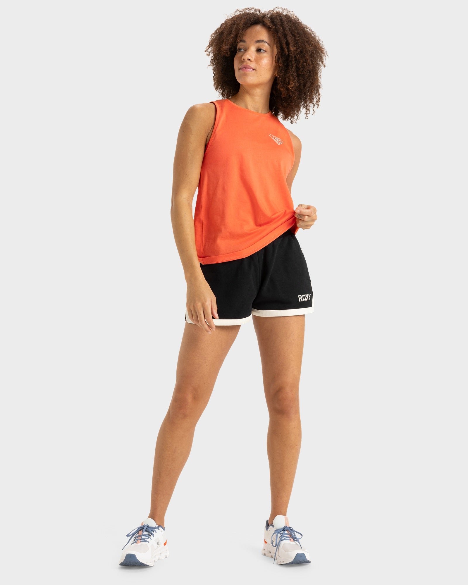 Womens Essential Energy Scallop Athletic Shorts