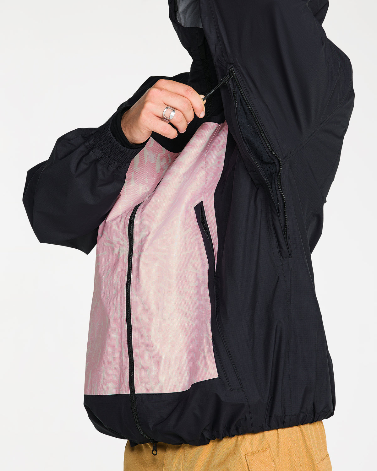g0652662_volcom_blk_dtl1