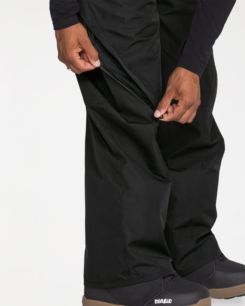g1352659_volcom_blk_dtl2