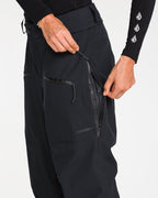 h1352653_volcom_blk_dtl1