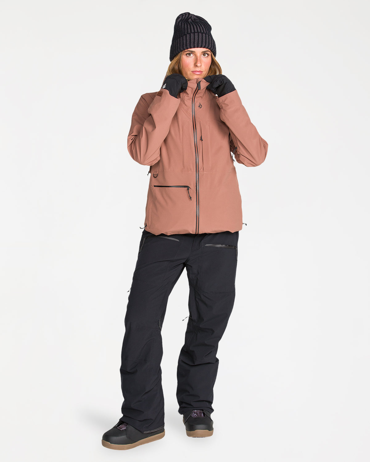 h1352653_volcom_blk_frt9