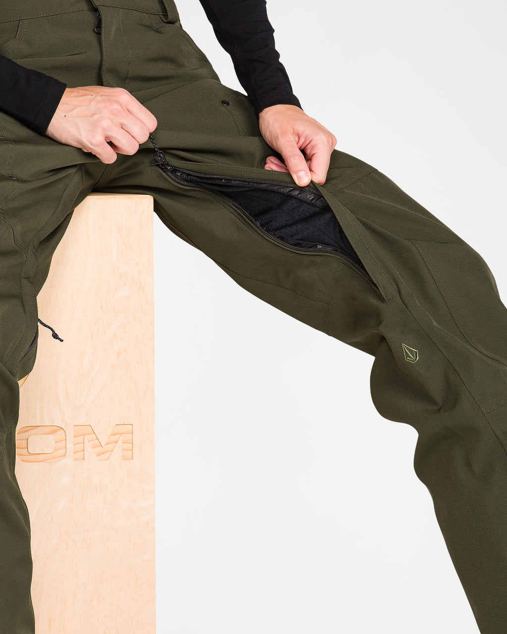 h1352656_volcom_dgn_dtl3