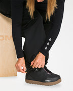 h1352657_volcom_blk_dtl2