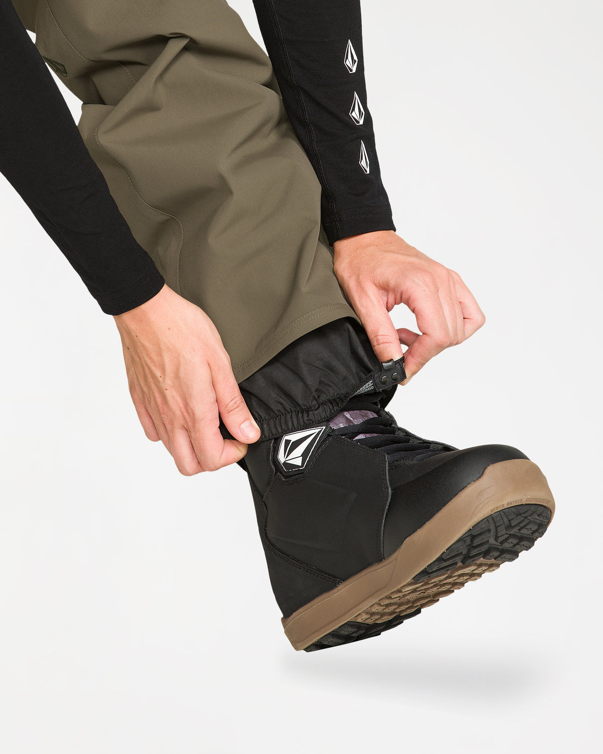 h1352658_volcom_tek_dtl1
