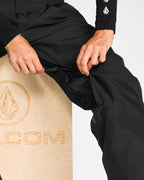 h1352659_volcom_blk_dtl1