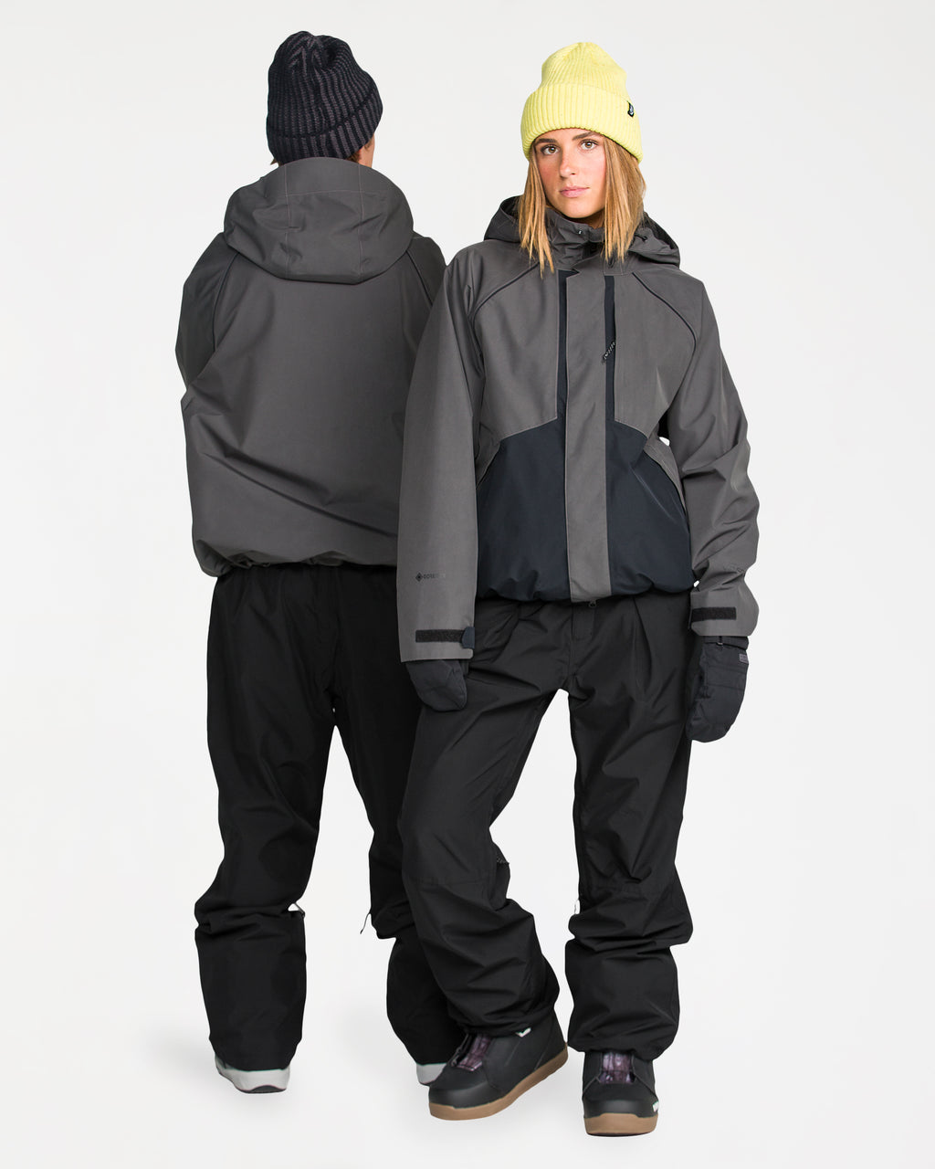 h1352659_volcom_blk_frt8