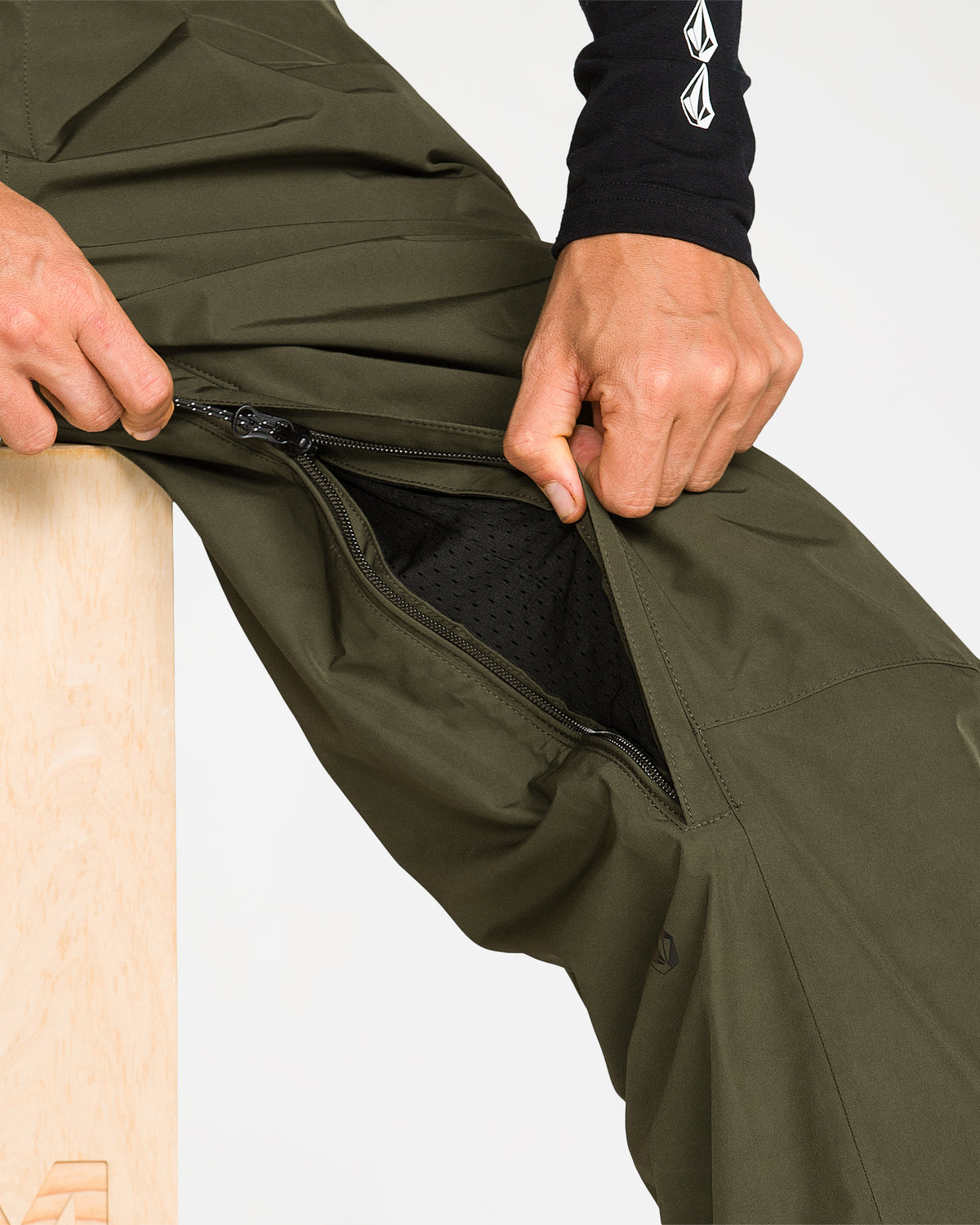 h1352659_volcom_dgn_dtl1