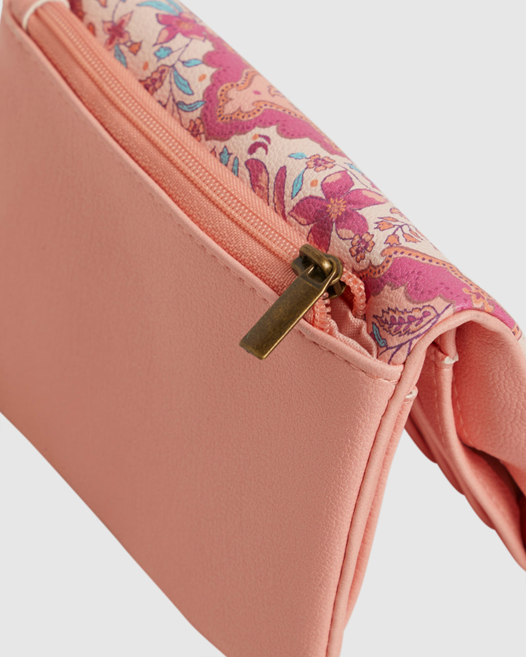 Womens Sweet Mystic Kirra Bi Fold Wallet
