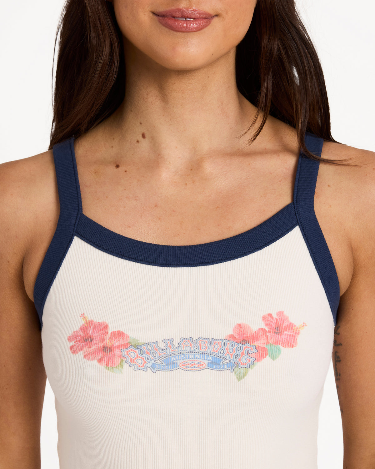 ubjkt00305_billabong_scs_dtl1