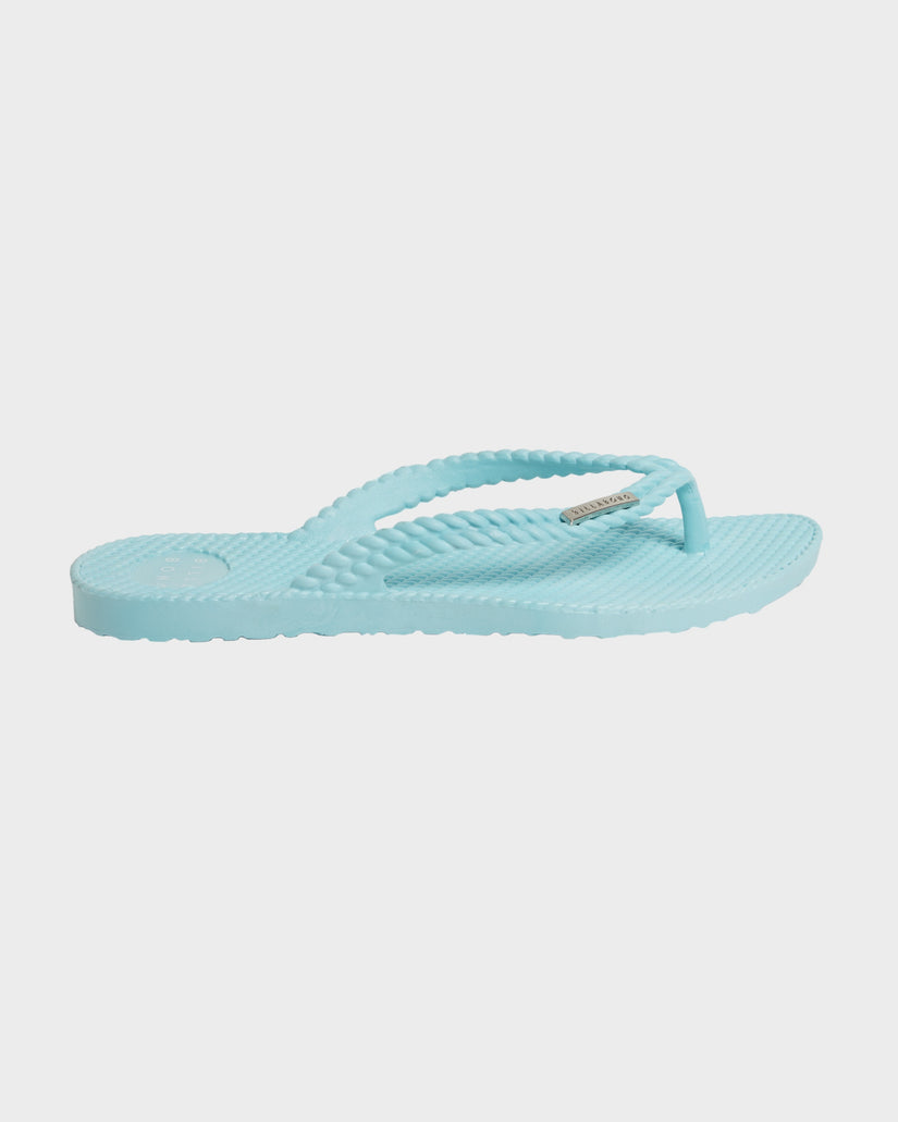 Womens Kick Back Solid Sandals