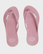 Womens Kick Back Solid Sandals