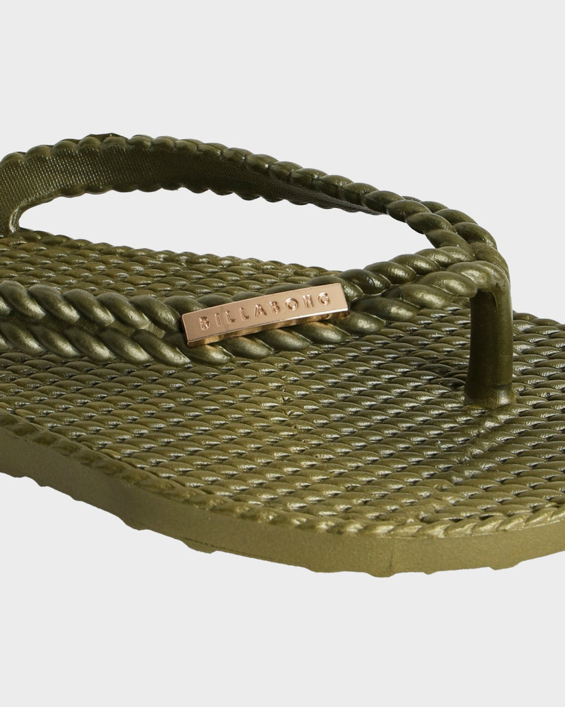 Womens Kick Back Metallic Thongs