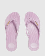 Womens Kick Back Metallic Thongs